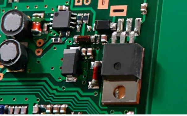 pcb板由哪些部分組成？如何判斷好壞？